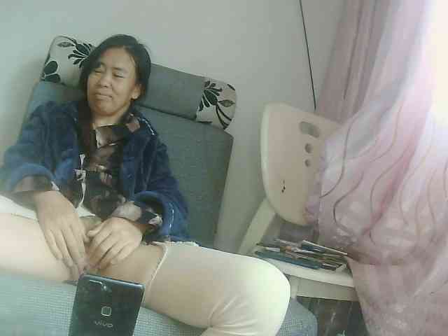 hujiajiajia1314 Live Webcam on BongaCams