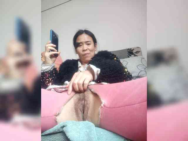 hujiajiajia1314 Live Webcam on BongaCams