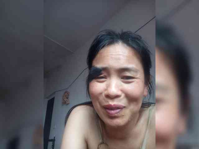 hujiajiajia1314 Live Webcam on BongaCams