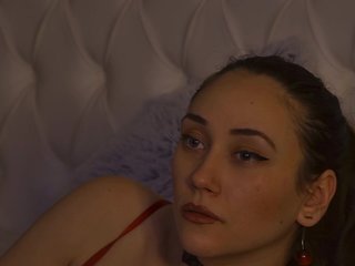 AliceMunro Porn Show
