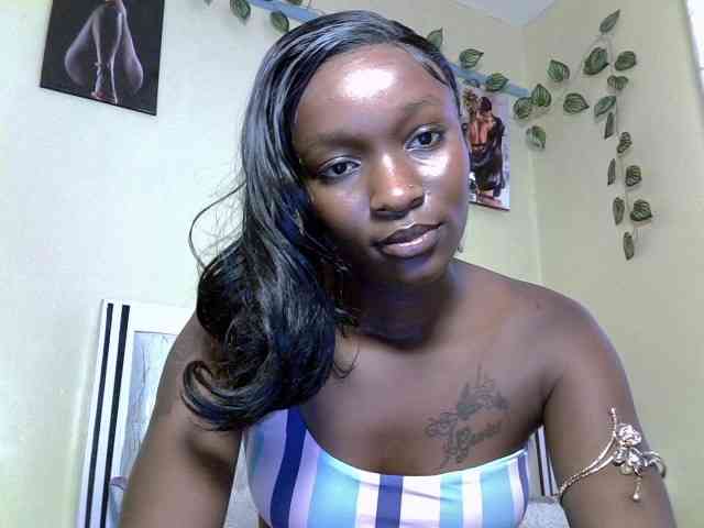 PixieCuddles01 webcam