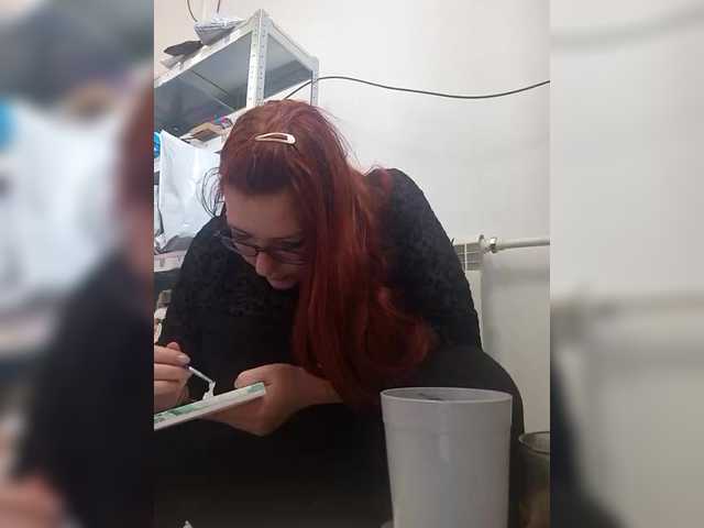 MiaLovely's BongaCams show and profile