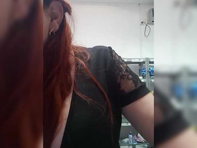 MiaLovely's BongaCams show and profile