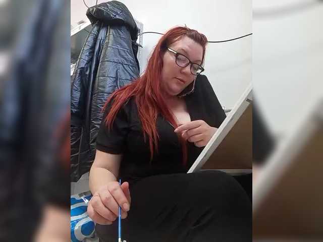 MiaLovely's BongaCams show and profile