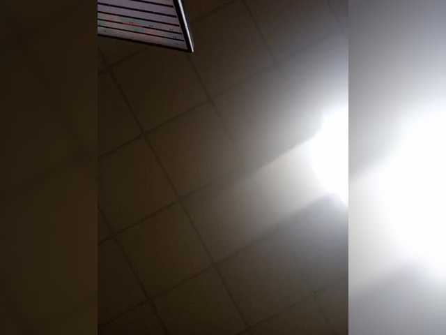 MiaLovely's BongaCams show and profile