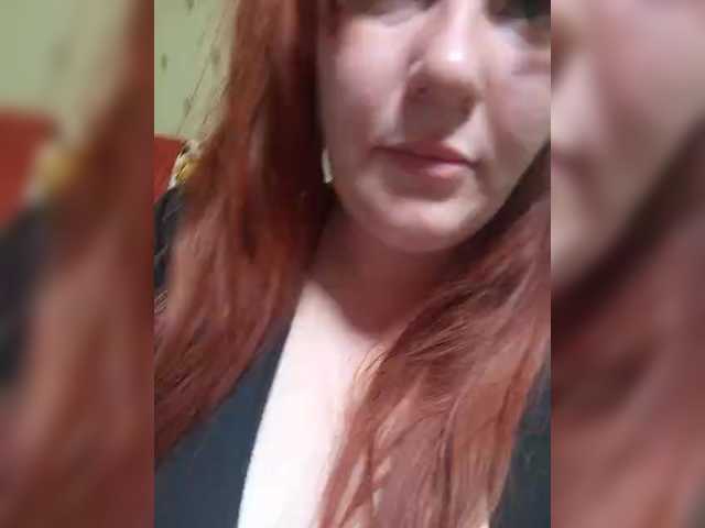 MiaLovely's BongaCams show and profile