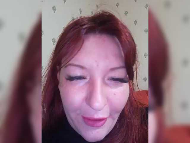 MiaLovely's BongaCams show and profile