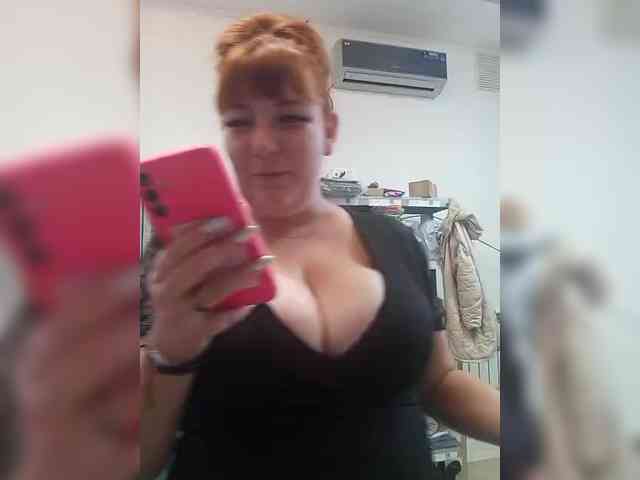 MiaLovely webcam