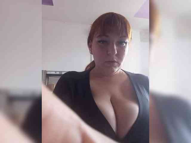 MiaLovely webcam