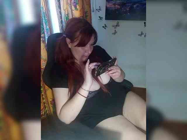 MiaLovely Live Webcam on BongaCams