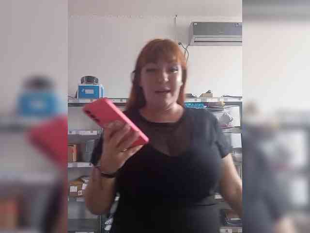 MiaLovely webcam