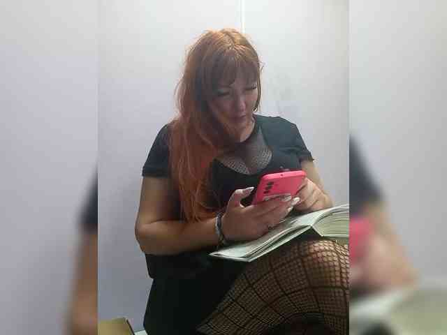 MiaLovely webcam