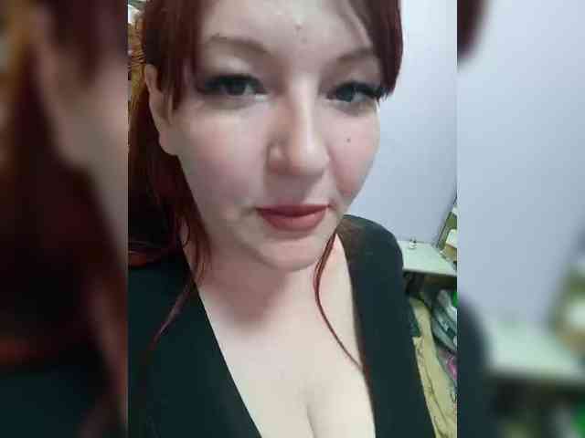 MiaLovely Live Webcam on BongaCams