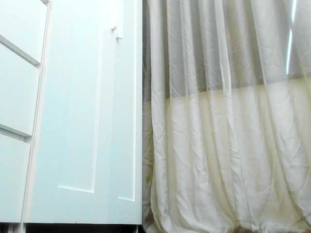 Anyssia live cam profile