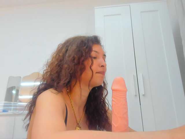 Anyssia's BongaCams show and profile