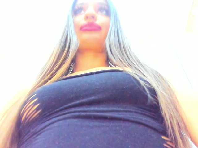 Anyssia Live Cam on BongaCams