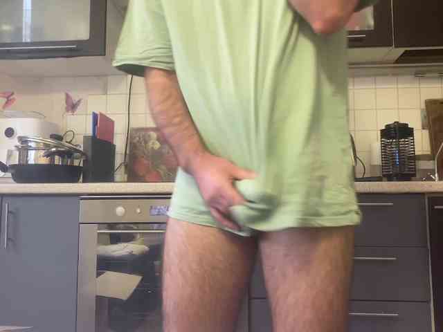 maks411p Live Webcam on BongaCams