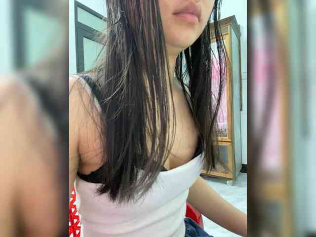 Lovefeetnude-1 webcam