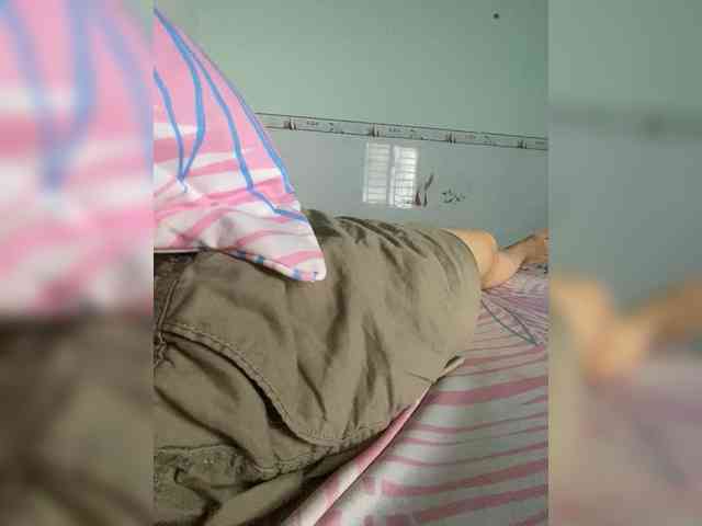 Lovefeetnude-1 webcam