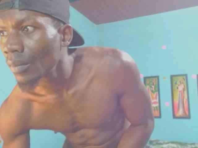 Elmiltonnjakeeso Live Webcam on BongaCams