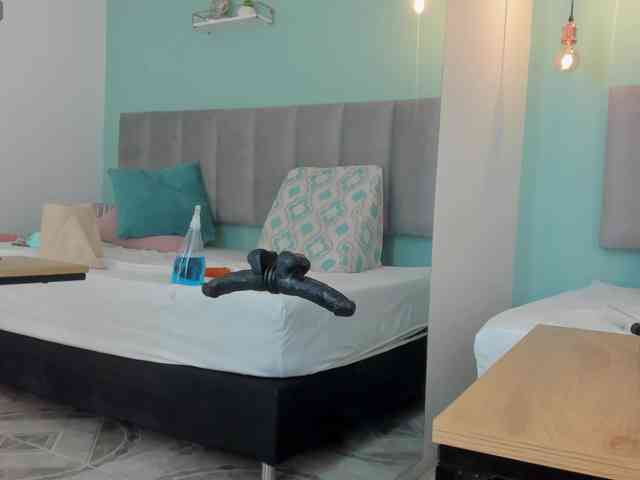 genesis44u Live Webcam on BongaCams