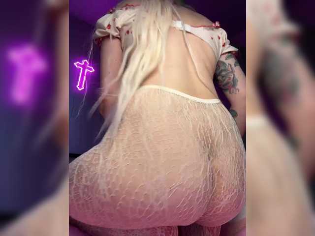 LuxBby from BongaCams