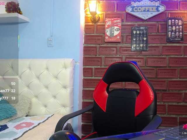 noelia-milf19's BongaCams show and profile