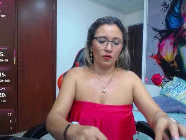 noelia-milf19's BongaCams show and profile