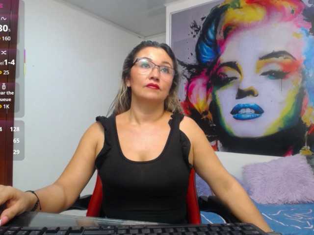 noelia-milf19's BongaCams show and profile