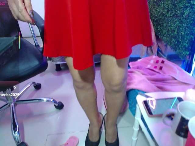 noelia-milf19's BongaCams show and profile