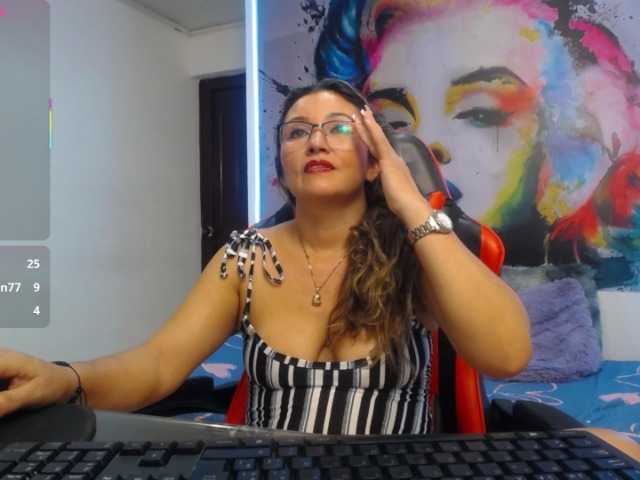 noelia-milf19's BongaCams show and profile
