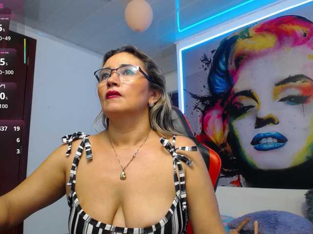 noelia-milf19's BongaCams show and profile
