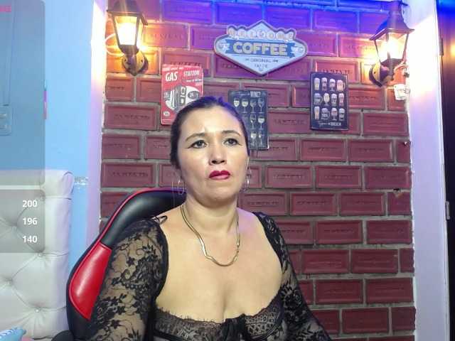 noelia-milf19's BongaCams show and profile