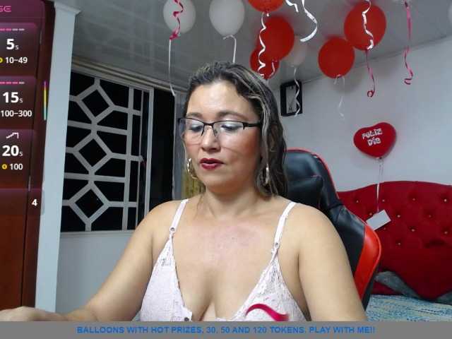 noelia-milf19's BongaCams show and profile
