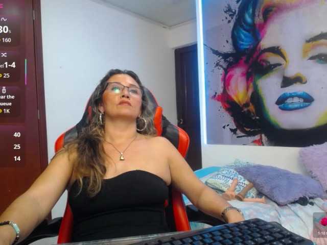 noelia-milf19's BongaCams show and profile