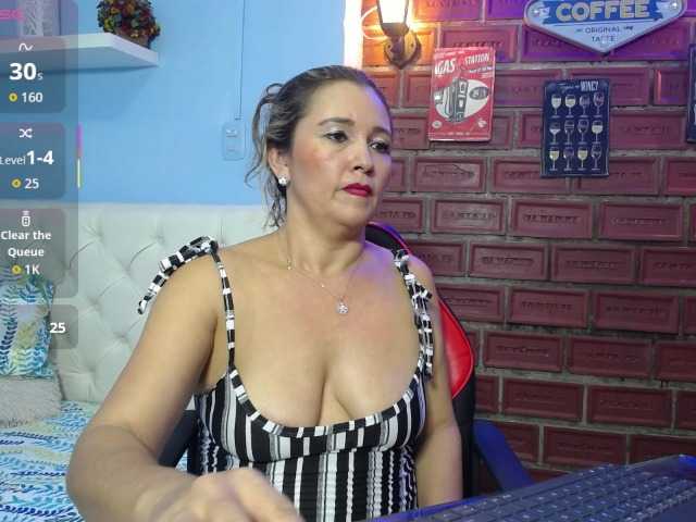 noelia-milf19's BongaCams show and profile