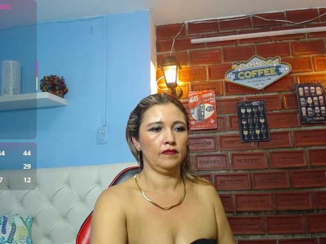 noelia-milf19's BongaCams show and profile