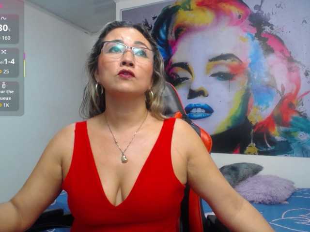 noelia-milf19's BongaCams show and profile