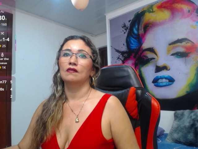 noelia-milf19 webcam