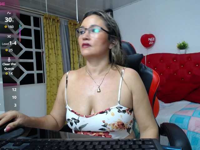noelia-milf19's BongaCams show and profile