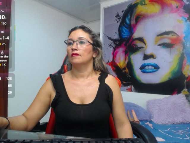 noelia-milf19's BongaCams show and profile