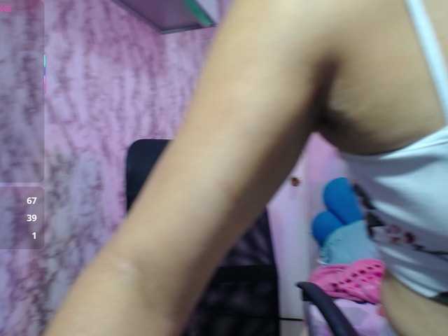 noelia-milf19's BongaCams show and profile