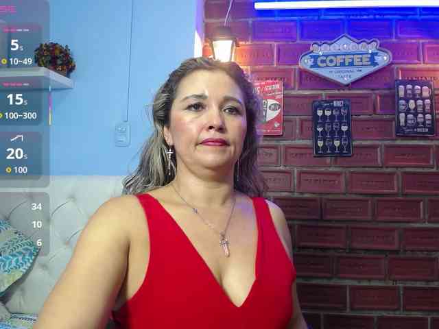 noelia-milf19 webcam