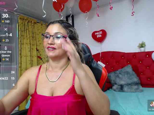 noelia-milf19 webcam
