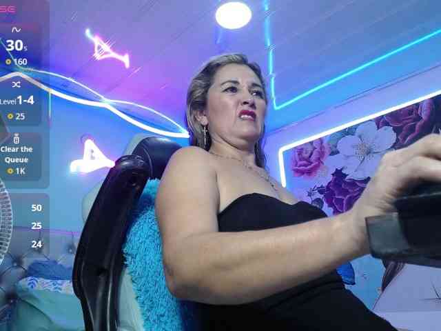 noelia-milf19 webcam