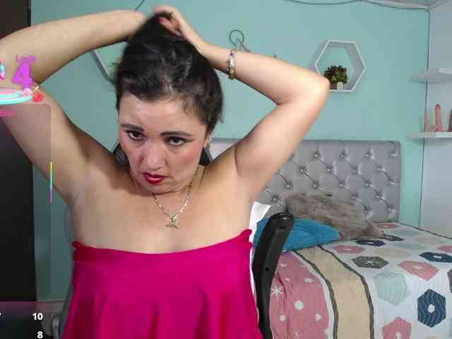 noelia-milf19 webcam