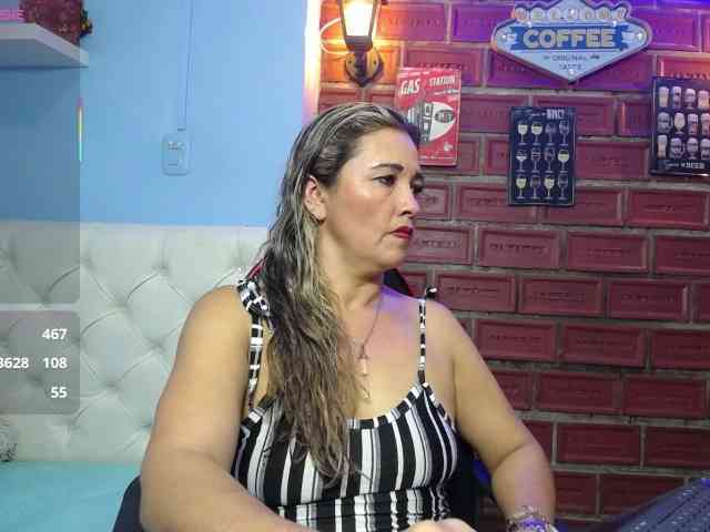 noelia-milf19 webcam