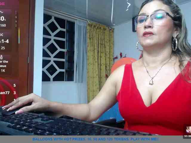noelia-milf19 webcam