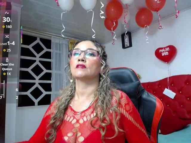 noelia-milf19 webcam