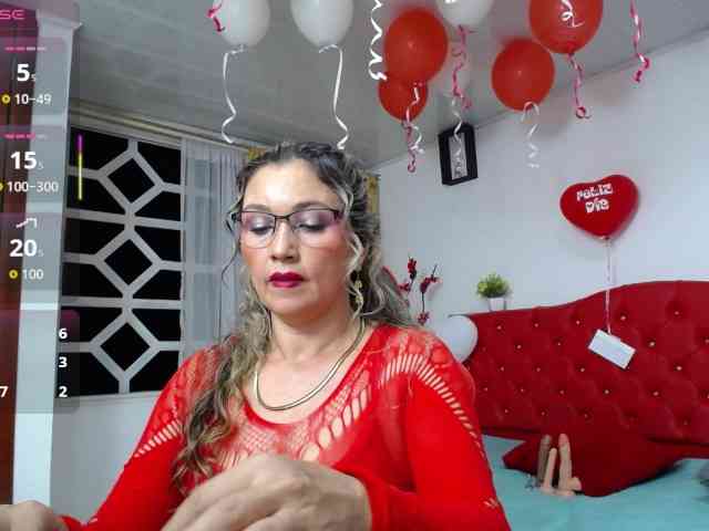 noelia-milf19 webcam